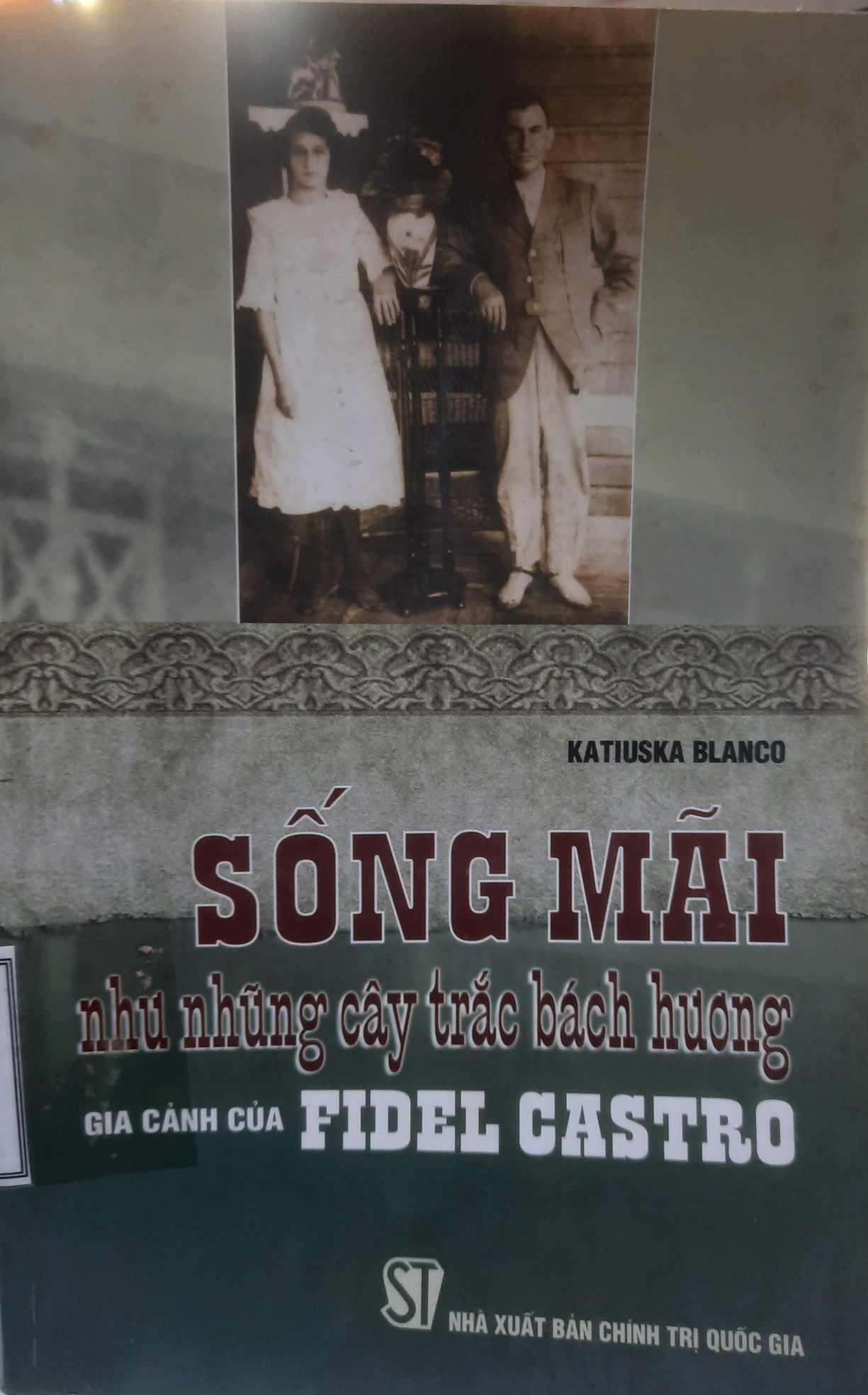 Sống mãi như những cây trắc bách hương gia cảnh của Fidel Castro